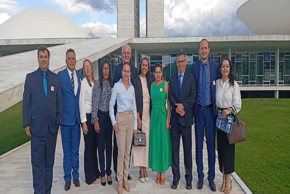 Prefeito Carlos Humberto Pagliosa e vereadores celebram resultados de viagem a Brasília